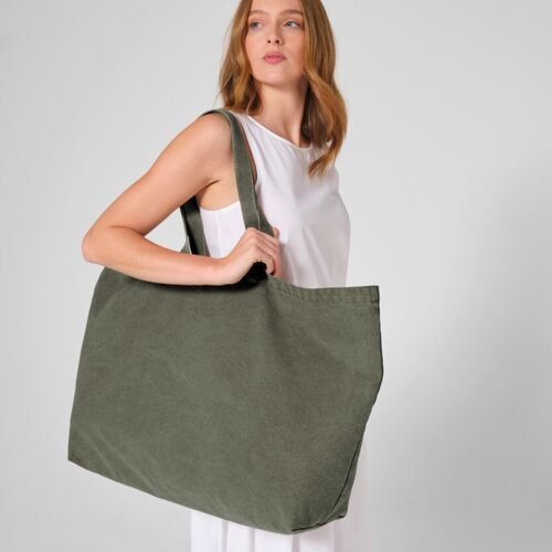 Garment-dyed oversized tote bag Thumbnail